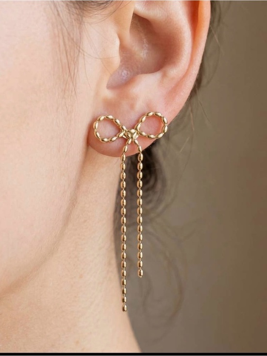 Jewelry - Gold Bow 🎀 Drop Earrings